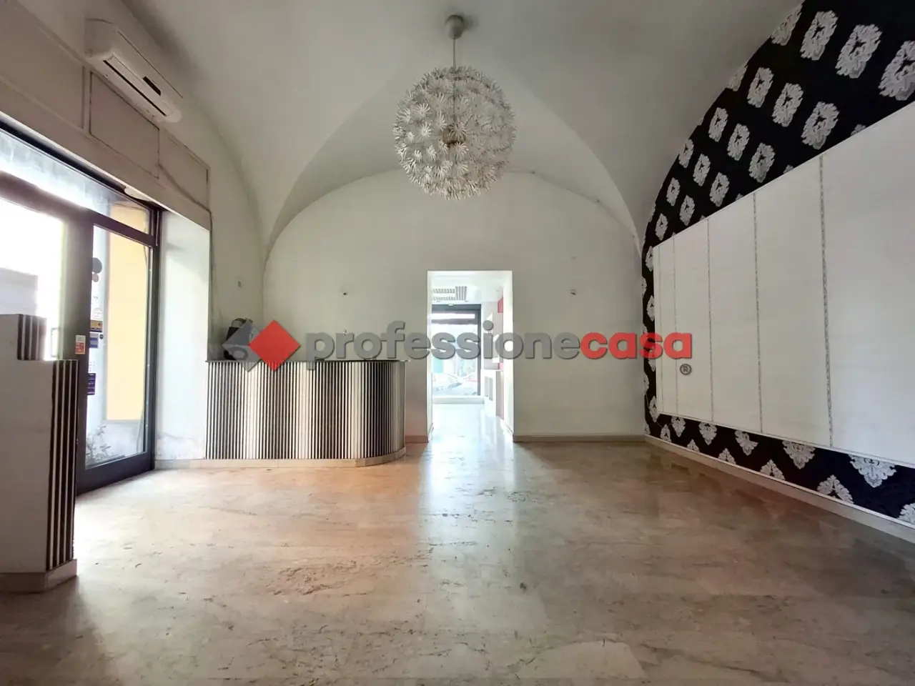 Negozio in Via Roma 226, San Giovanni La Punta, {3} - Foto 2