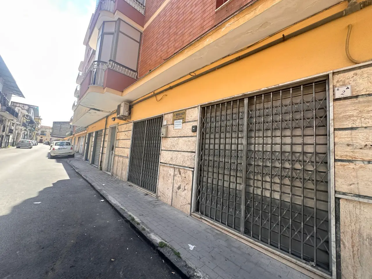 Negozio in Via Giovambattista del Tufo 2/4, Acerra, {3} - Foto 2