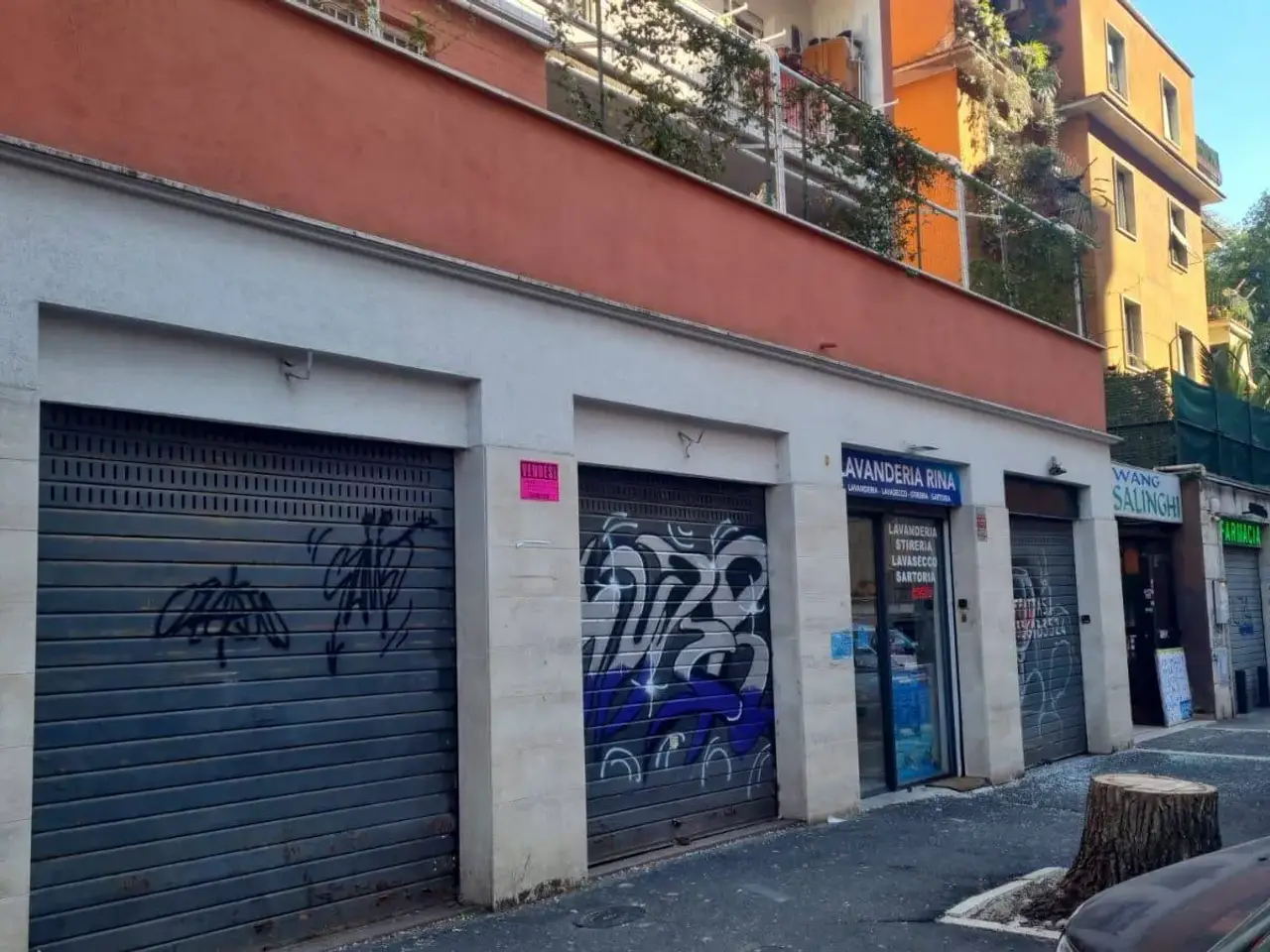 Locale commerciale in Via di Donna Olimpia 15a Roma, Roma, {3} - Foto 1