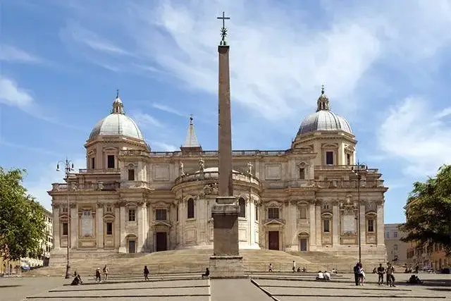 Geschäft in Piazza di Santa Maria Maggiore, Roma - Foto 1