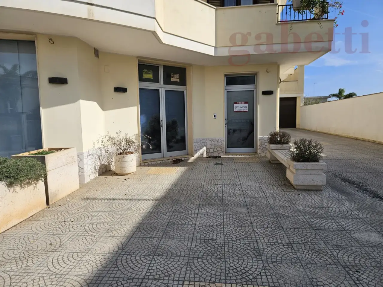 Negozio in Via Filippo Turati Snc, Copertino, {3} - Foto 2