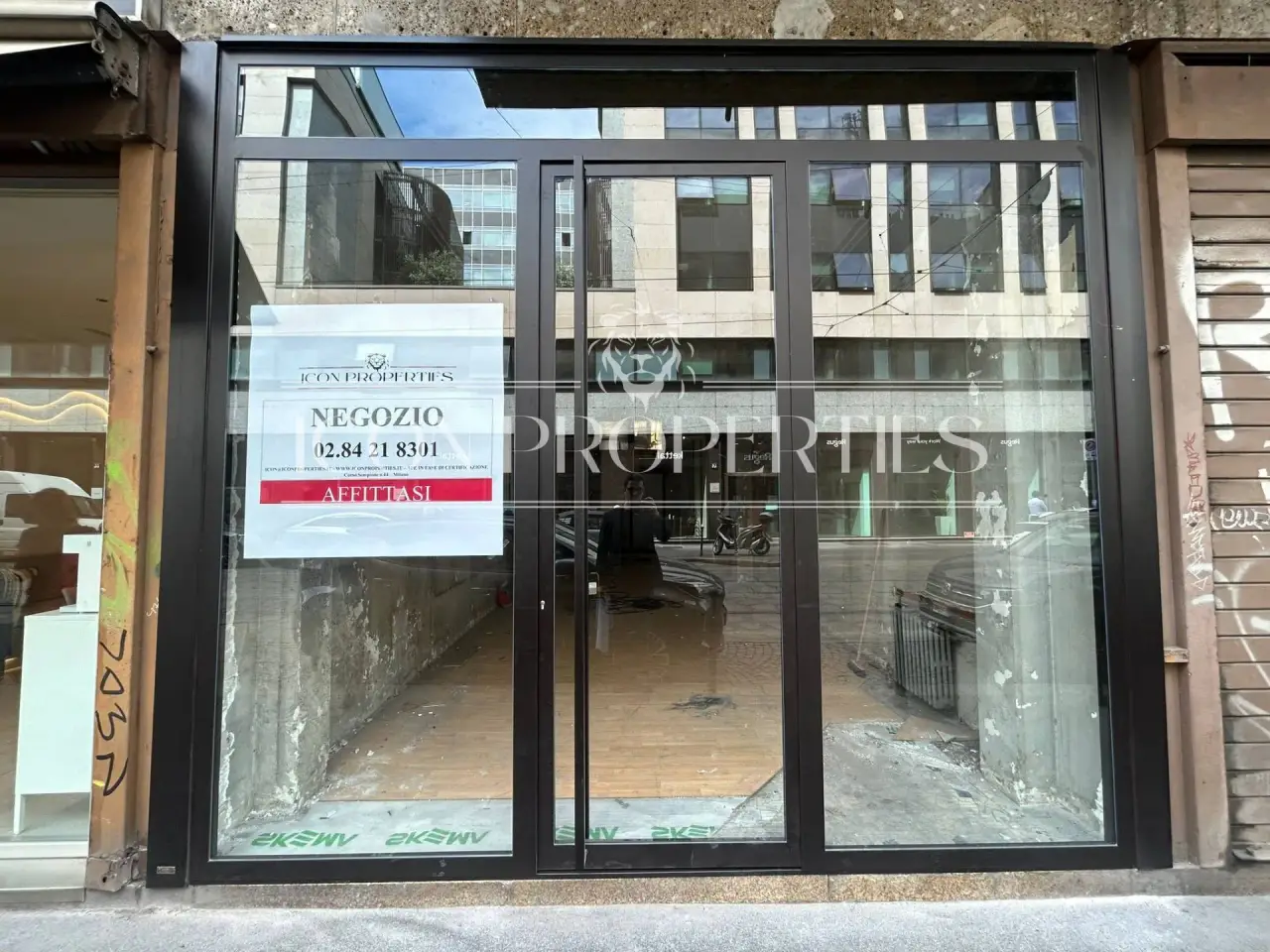 Negozio in Via Broletto 39, Milano, {3} - Foto 1