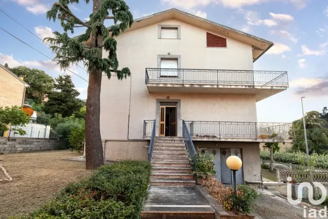 Vierzimmerwohnung in Via Bernini 15, Osimo - Foto 1