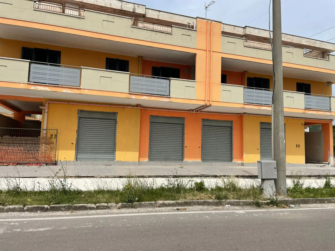 Negozio in Via Feudo Snc, Maddaloni, {3} - Foto 1