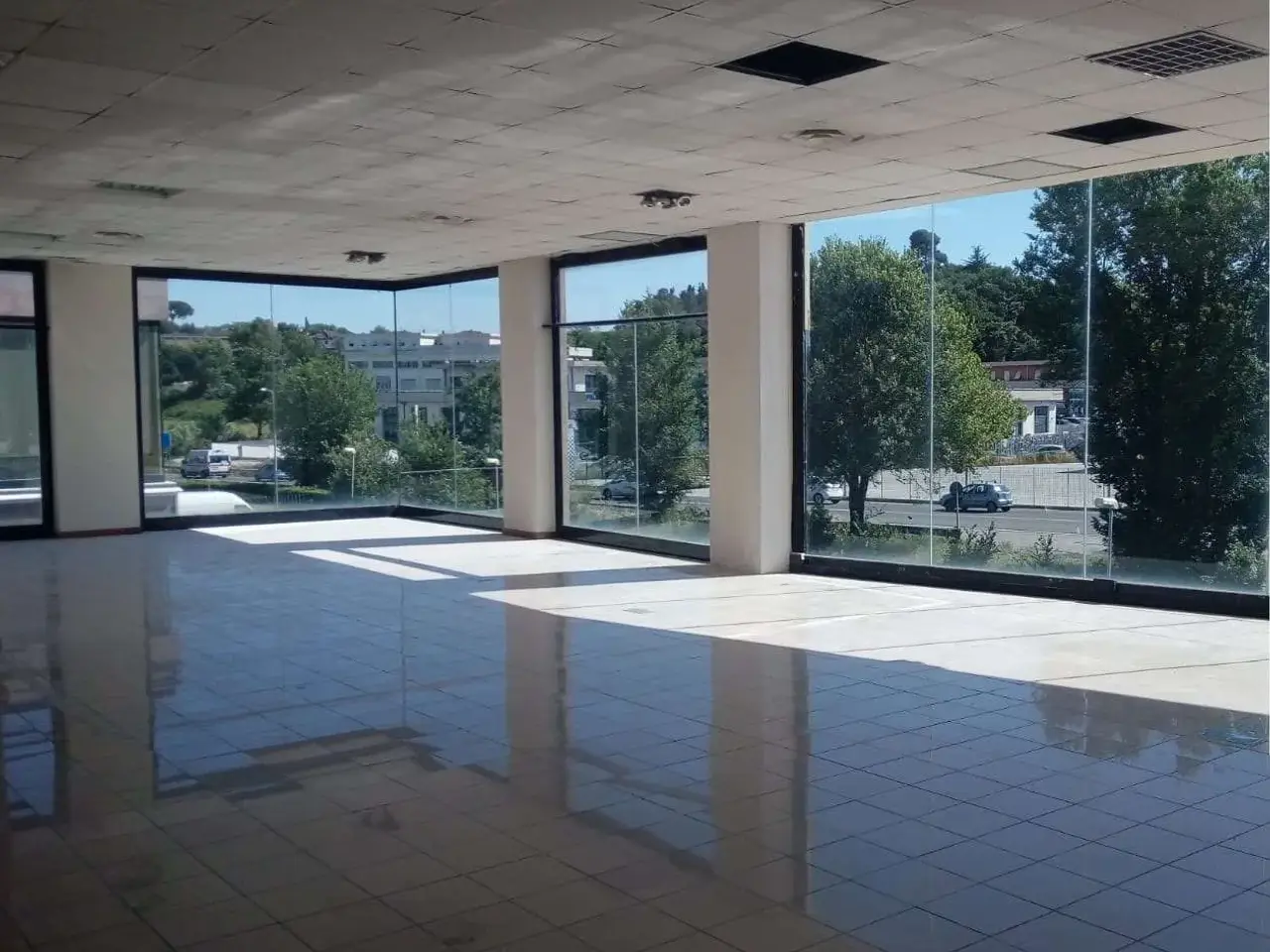 Negozio in , Ancona, {3} - Foto 1