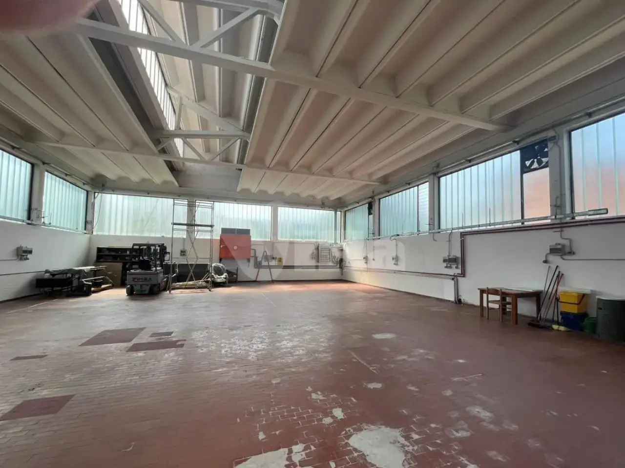Magazzino in Via Belvedere 10, Bulciago, {3} - Foto 1