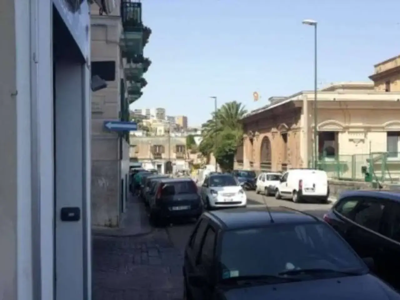 Locale commerciale in Via Posillipo Napoli, Napoli, {3} - Foto 2