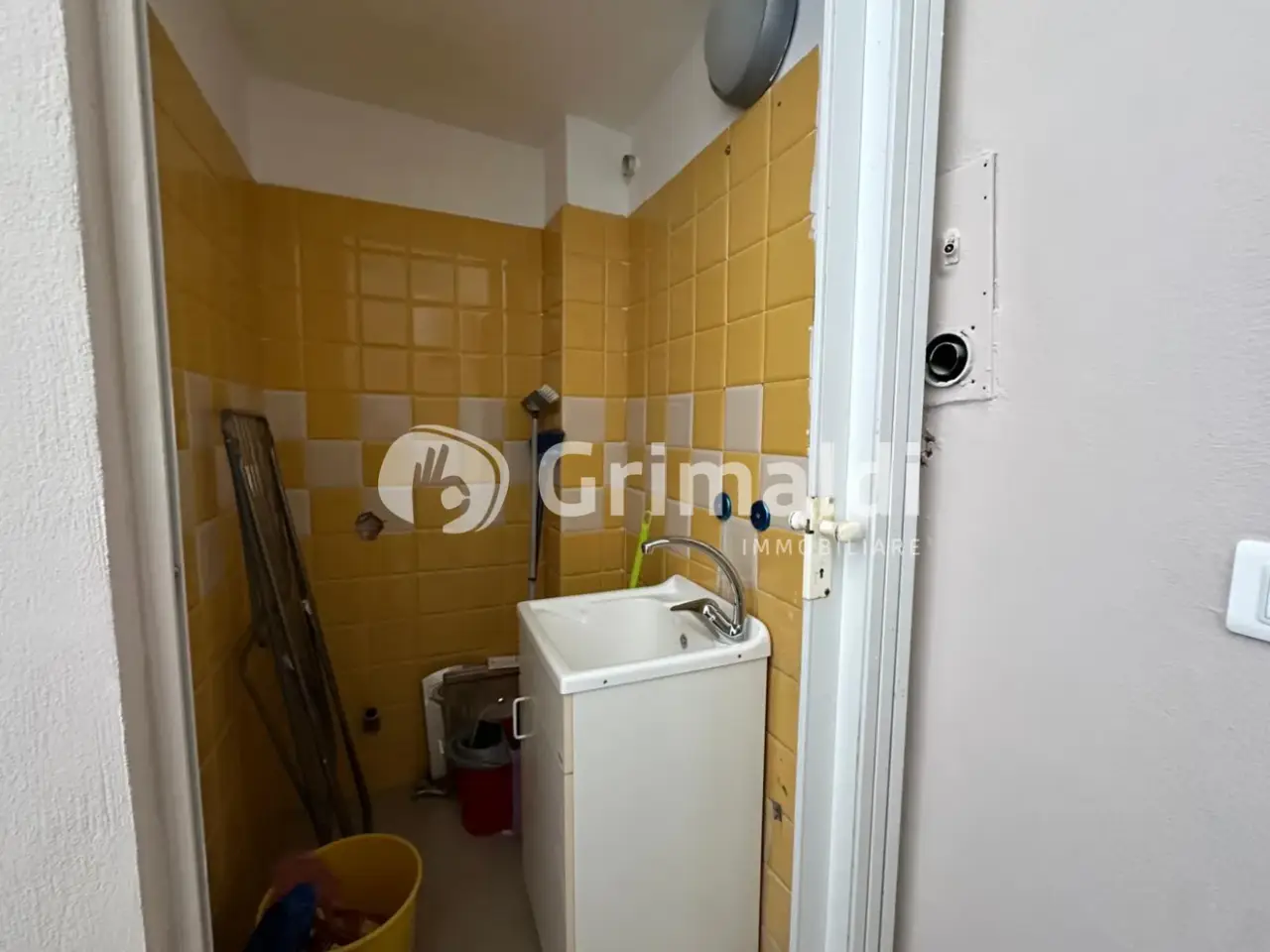 Albergo in Via Mazzini  Snc , Battipaglia, {3} - Foto 2