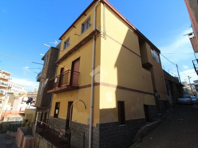 3-room flat in Via Traversa C Rione G 3, Reggio di Calabria - Photo 1