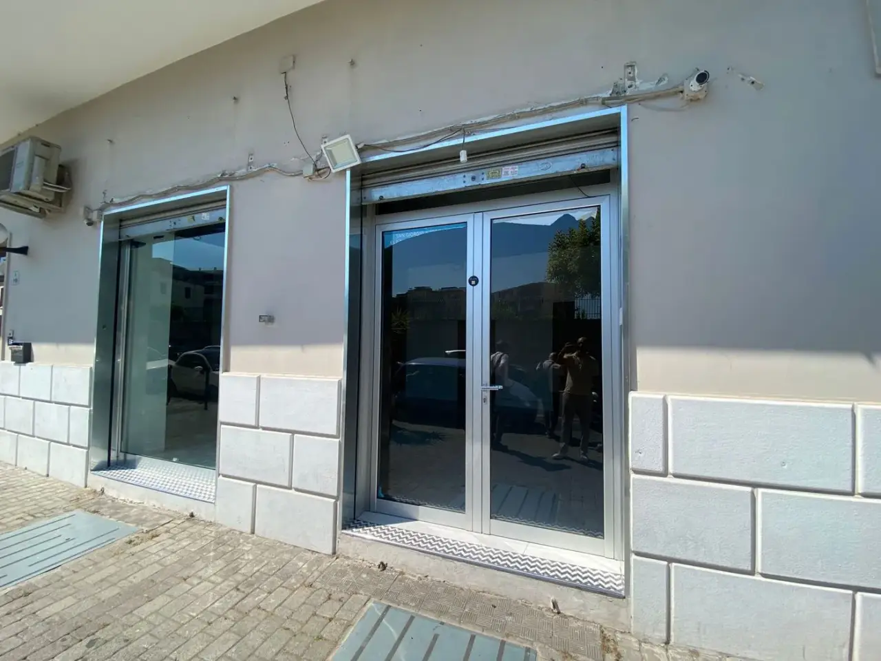 Negozio in Via San Martino 119, San Giorgio A Cremano, {3} - Foto 1