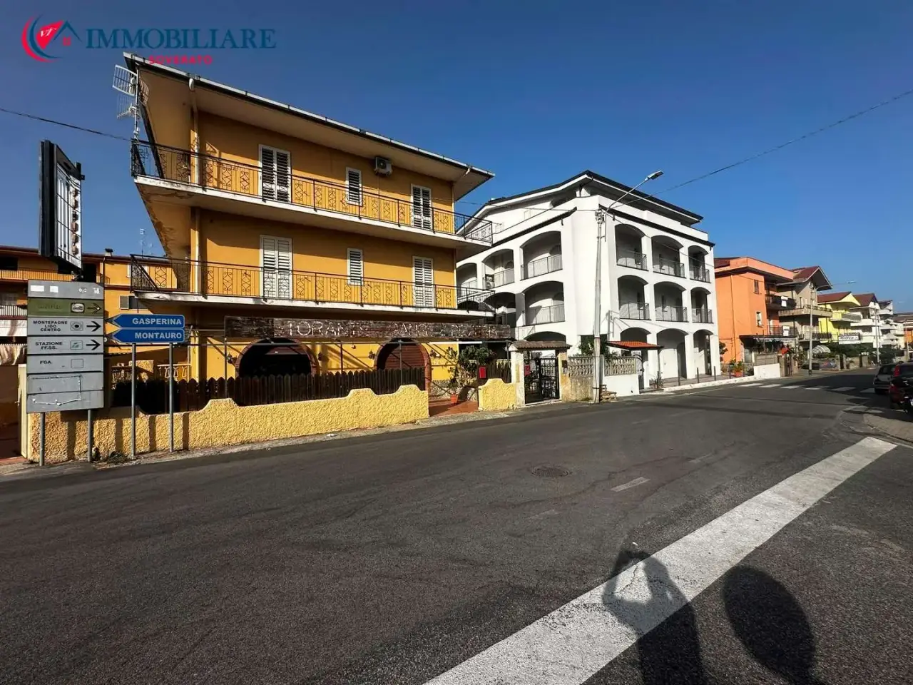 Negozio in Mazzini 138, Montepaone, {3} - Foto 2