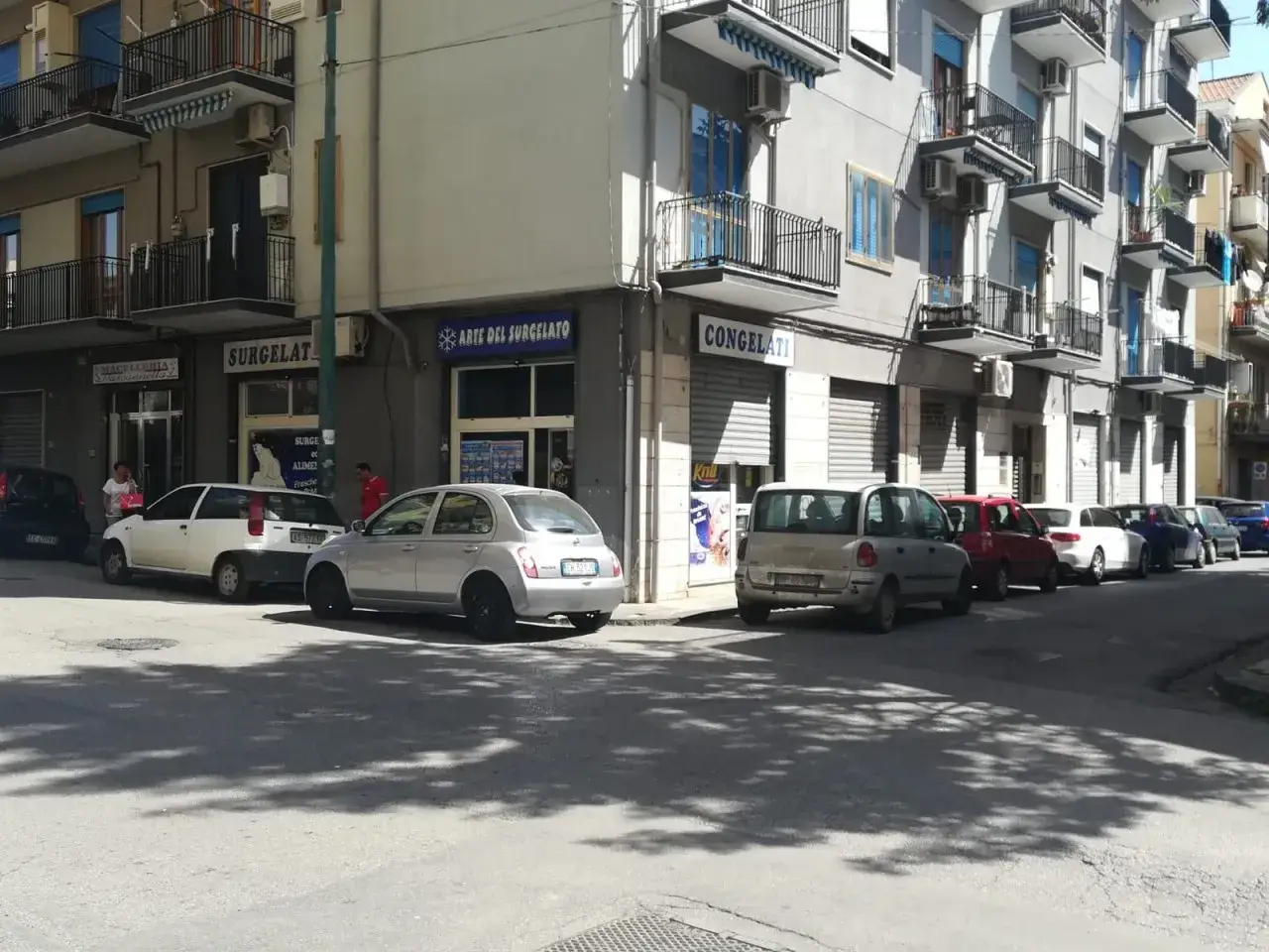 Negozio in Via Apollo XI, Eboli, {3} - Foto 2