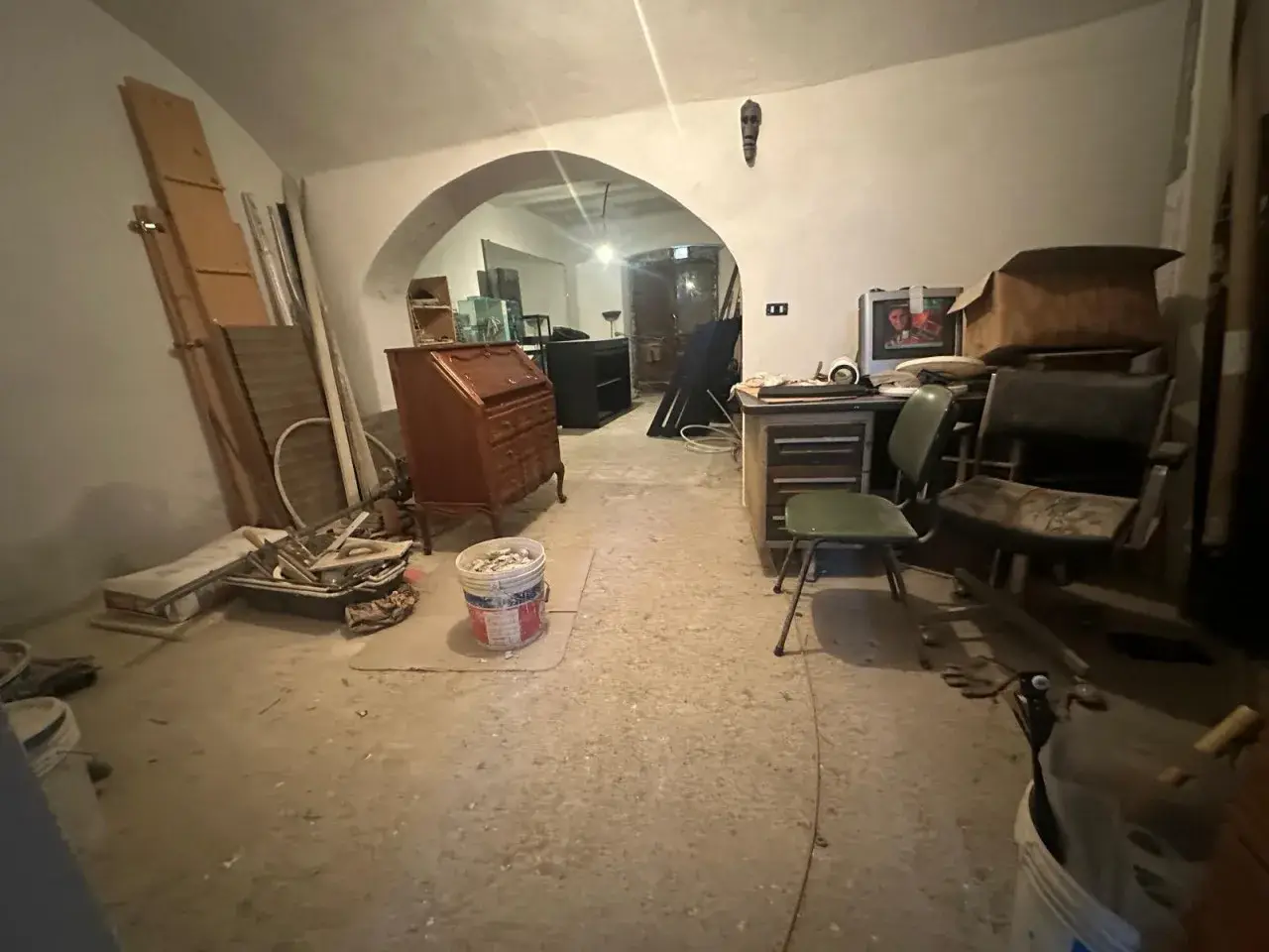 Magazzino in Via Luigi Corsi, Savona, {3} - Foto 1
