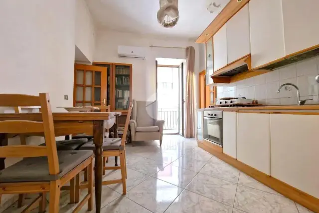 2-room flat in Vico Canale a Taverna Penta 00, Napoli - Photo 1