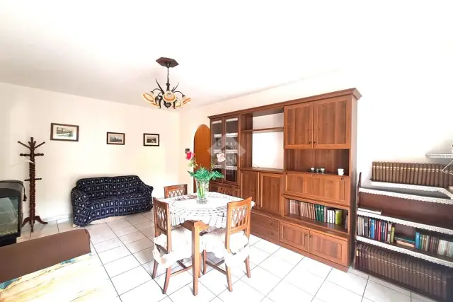 3-room flat in Via Zandonai 18, Rignano Flaminio - Photo 1