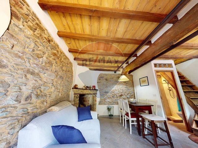 Detached house in Via Lampino, Stazzema - Photo 1