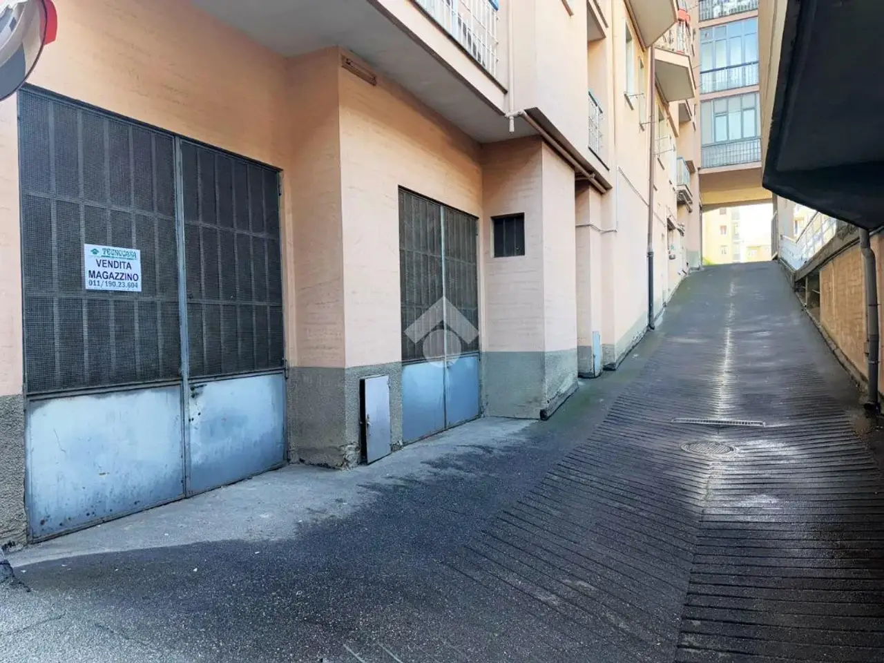 Magazzino in Viale Antonio Gramsci 16, Collegno, {3} - Foto 2