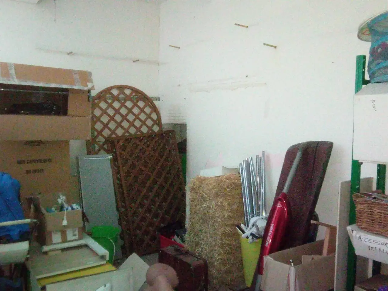 Esercizio commerciale in Via Nazario Sauro, Ponsacco, {3} - Foto 2