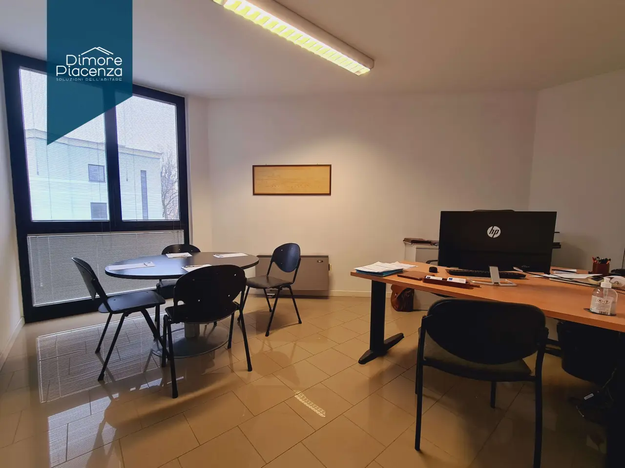 Ufficio in Strada Farnesiana 9, Piacenza, {3} - Foto 1