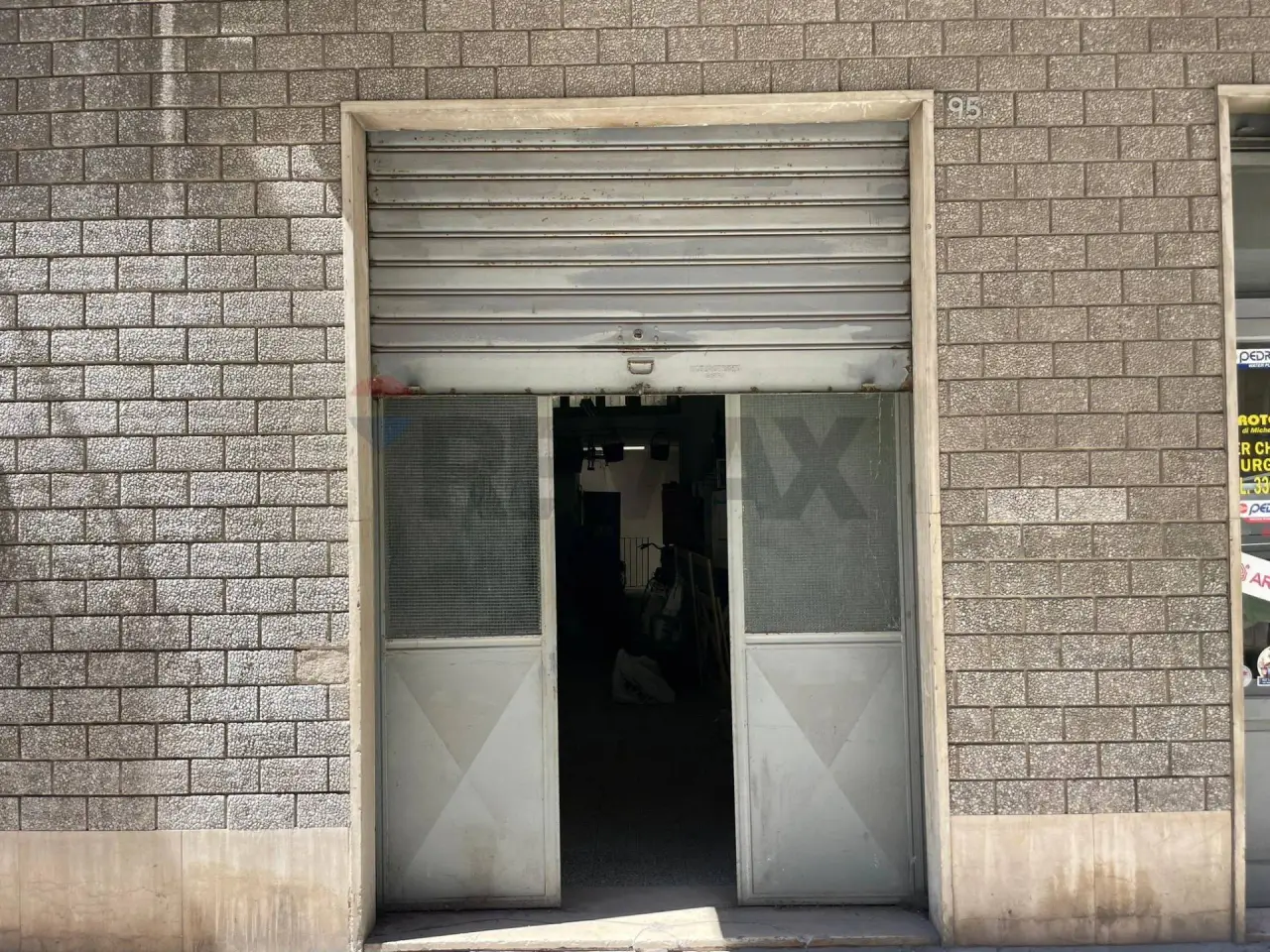 Magazzino in Via Valona 95/B, Bari, {3} - Foto 2
