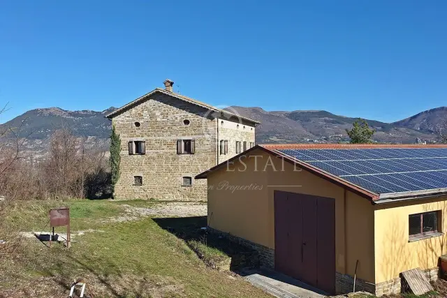 Country house or cottage, Gubbio - Photo 1