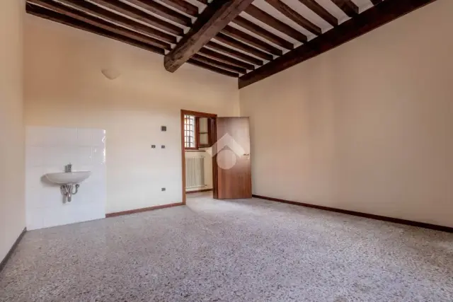 One-room flat in {3}, Piazza XV Agosto 18 - Photo 1