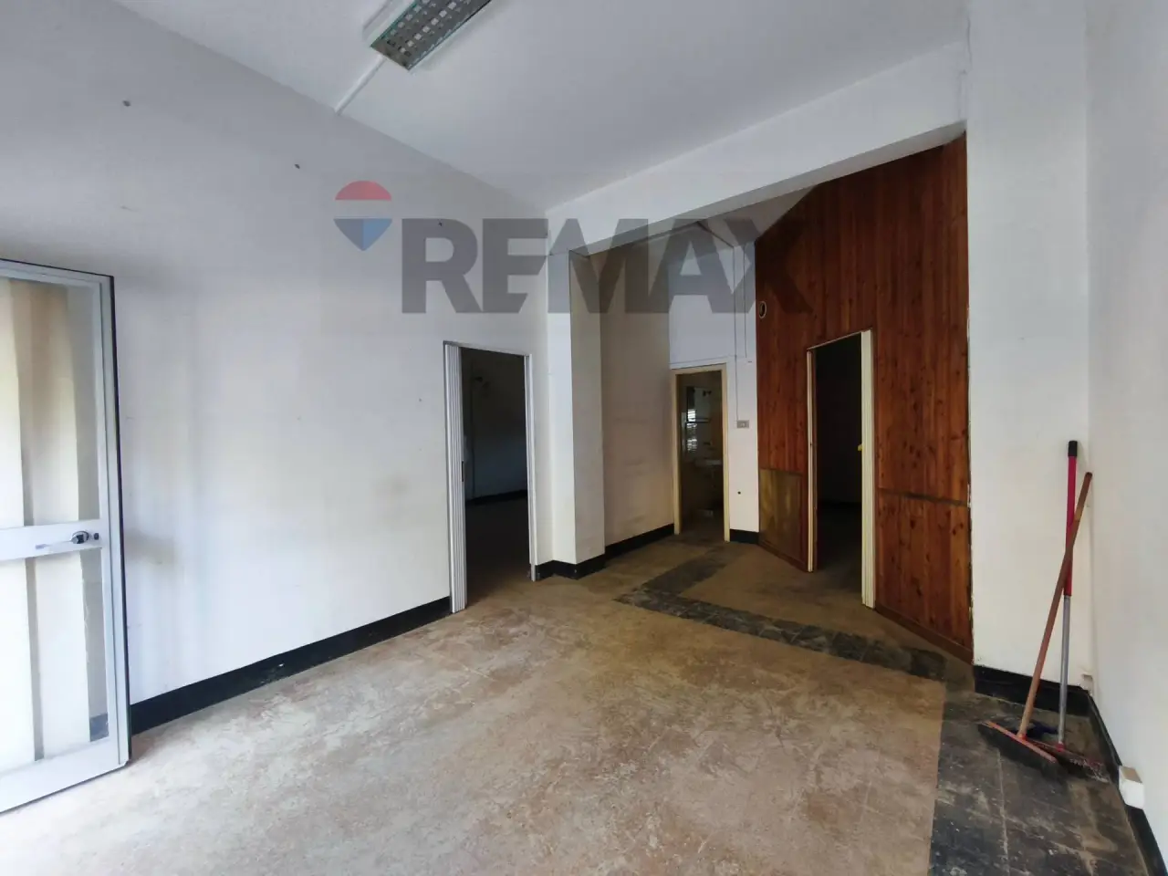 Negozio in , Cairo Montenotte, {3} - Foto 1