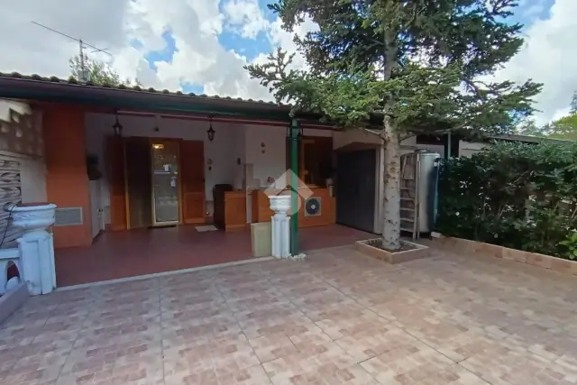 Terraced house in Zona Lagogemolo, Cassano delle Murge - Photo 1