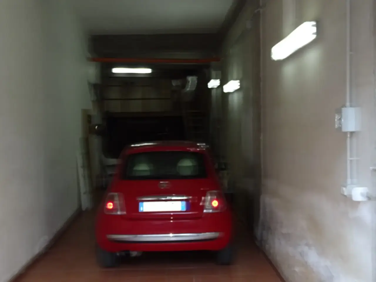 Parcheggio chiuso in Via Antonino Corsaro 4, Camporotondo Etneo, {3} - Foto 2