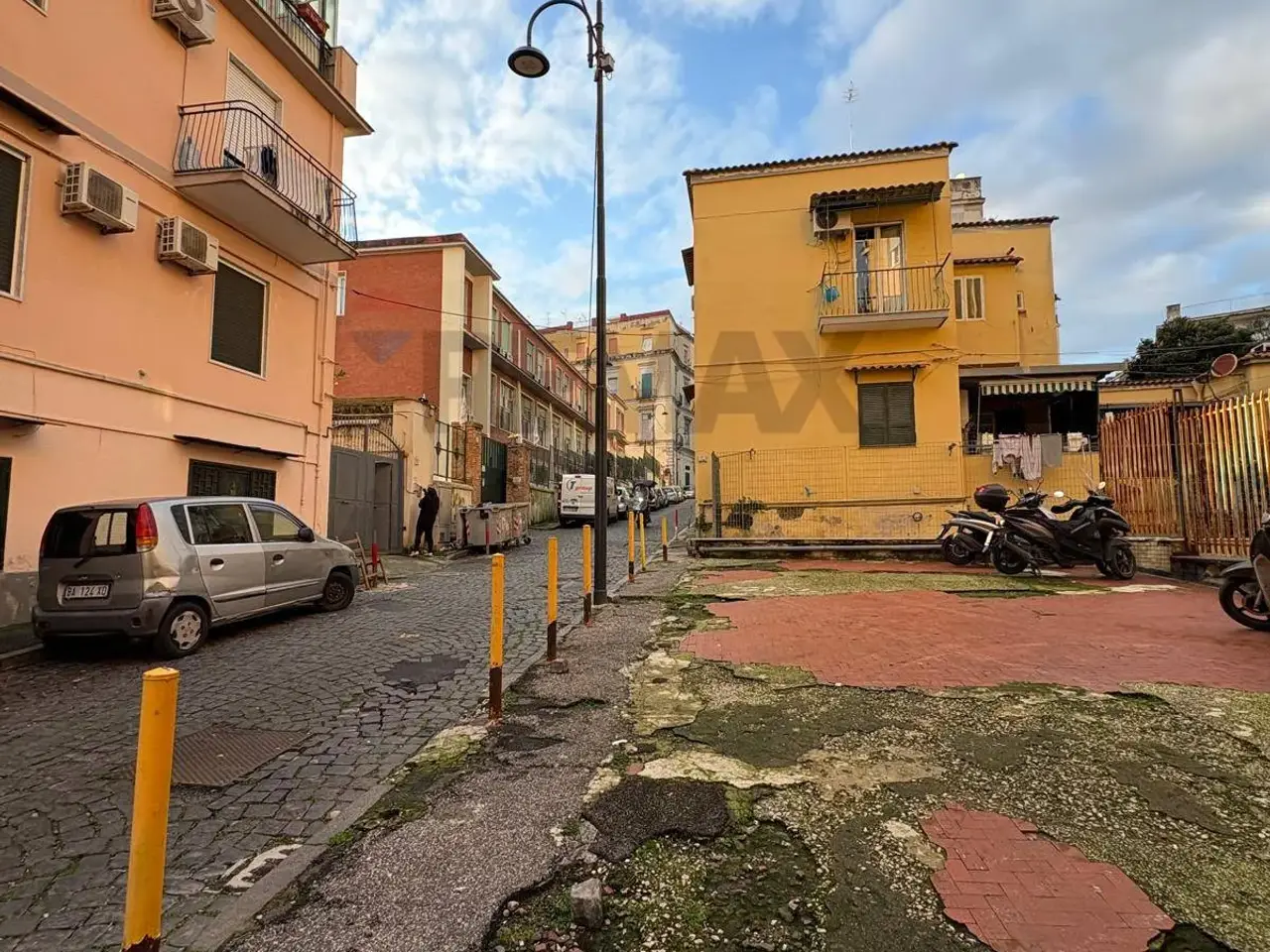 Negozio in Via Bonomo 60, Napoli, {3} - Foto 1