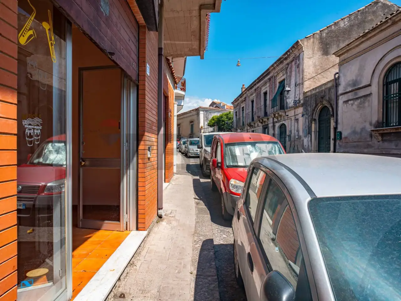 Negozio in Via Mirone 24, Viagrande, {3} - Foto 1