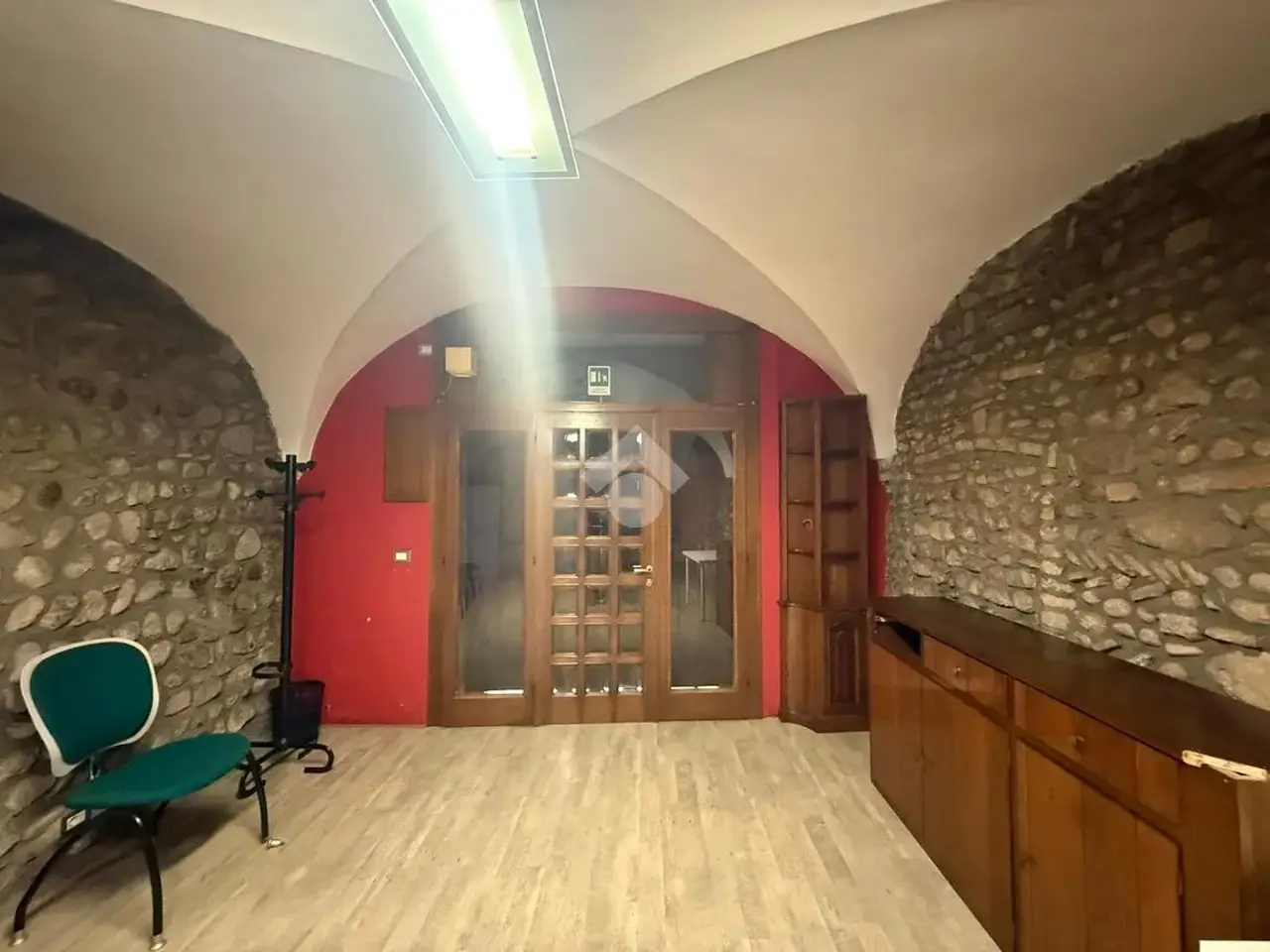 Negozio in Via Guglielmo Marconi 5, Castiglione Delle Stiviere, {3} - Foto 2
