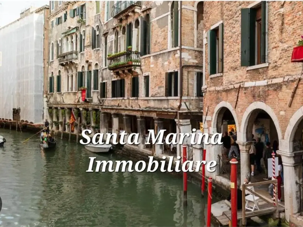 Abbigliamento in , Venezia, {3} - Foto 2