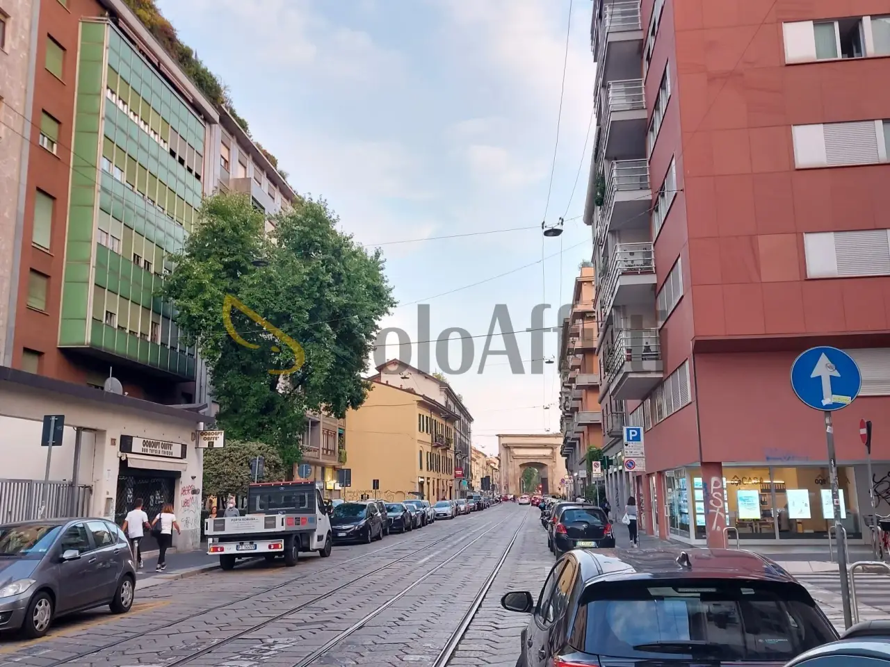 Parcheggio chiuso in Corso di Porta Romana 117, Milano, {3} - Foto 1