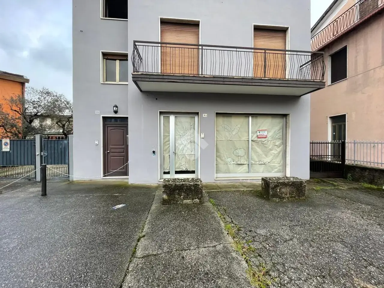 Negozio in Via Fiume 8, Poncarale, {3} - Foto 1