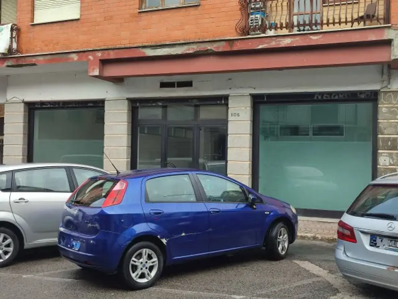 Negozio in Via Madonna della Pace 102, Ceccano, {3} - Foto 1