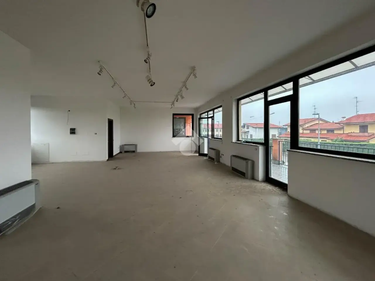 Negozio in Via Giacomo Matteotti 84, Roncello, {3} - Foto 1