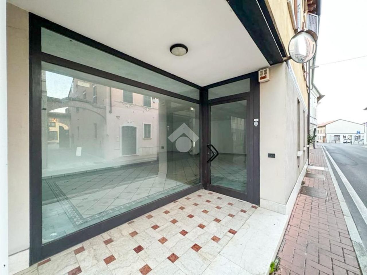 Negozio in Via Petrobelli 4, Borgo San Giacomo, {3} - Foto 1