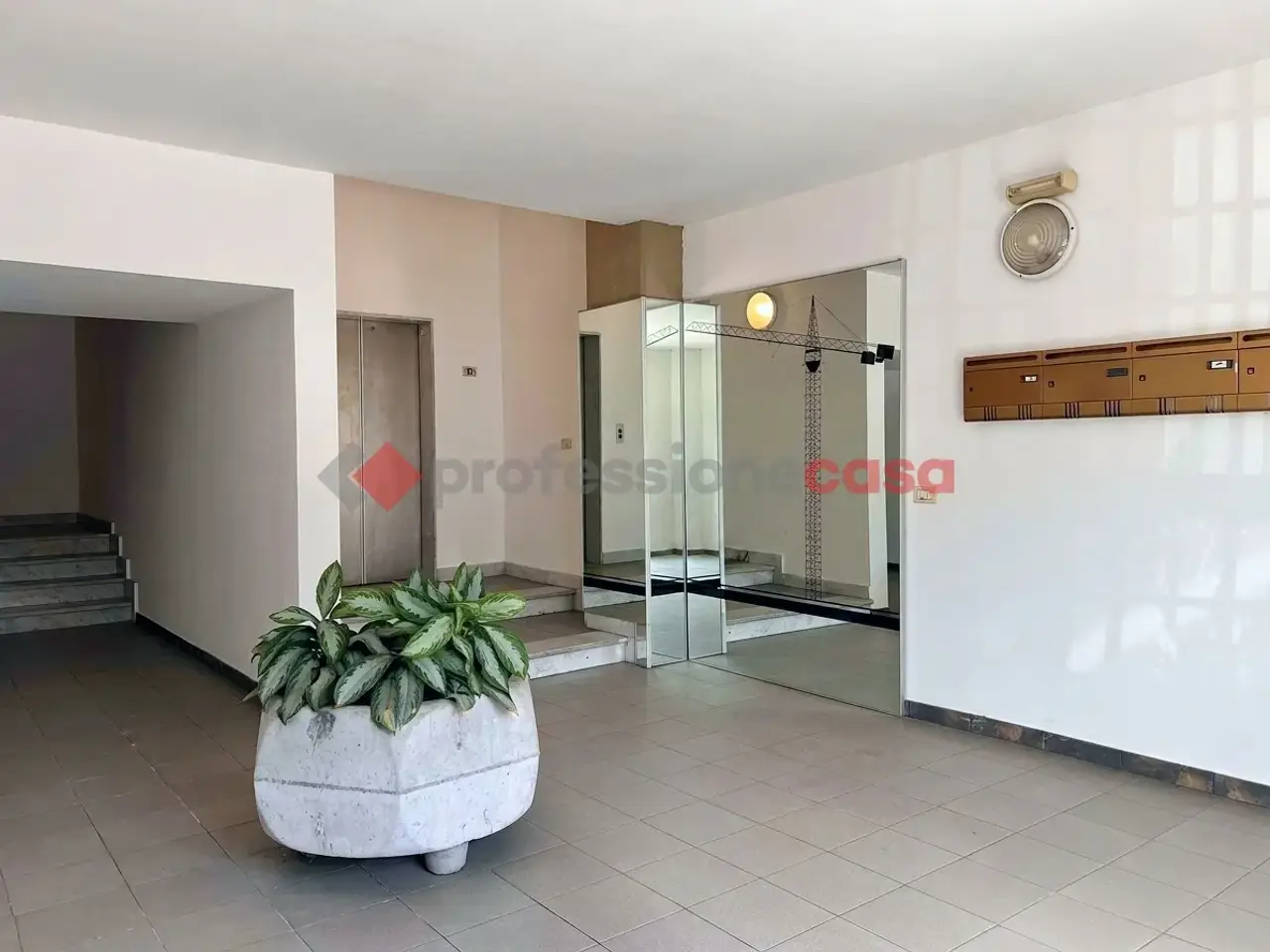 Ufficio in Via Rosolino Pilo  4, Camporotondo Etneo, {3} - Foto 2