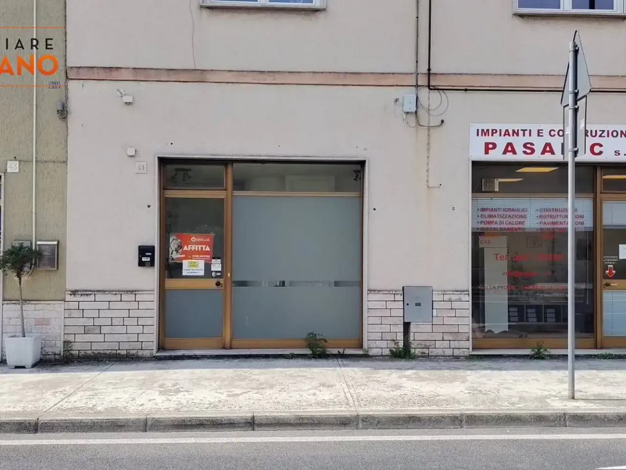Negozio in Via IV Novembre 41, Monfalcone, {3} - Foto 1
