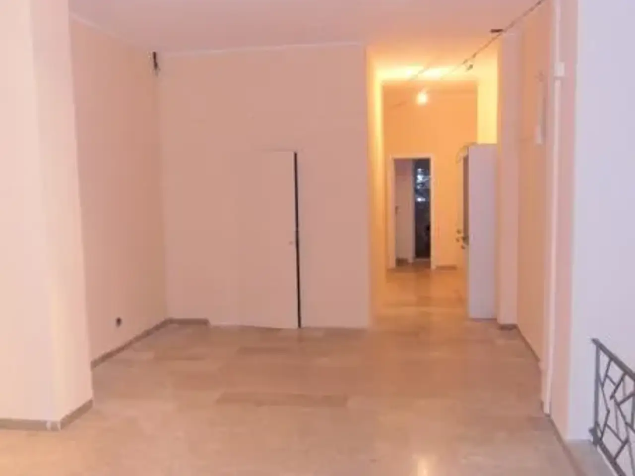 Locale commerciale in , Grottammare, {3} - Foto 1