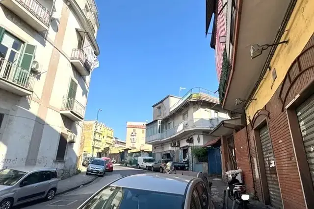 Geschäft in Via Filippo Maria Briganti, Napoli - Foto 1