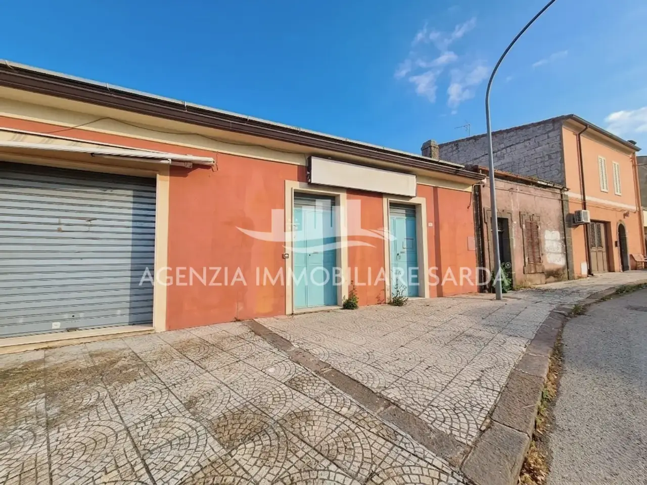 Palazzina commerciale in , Ittiri, {3} - Foto 1