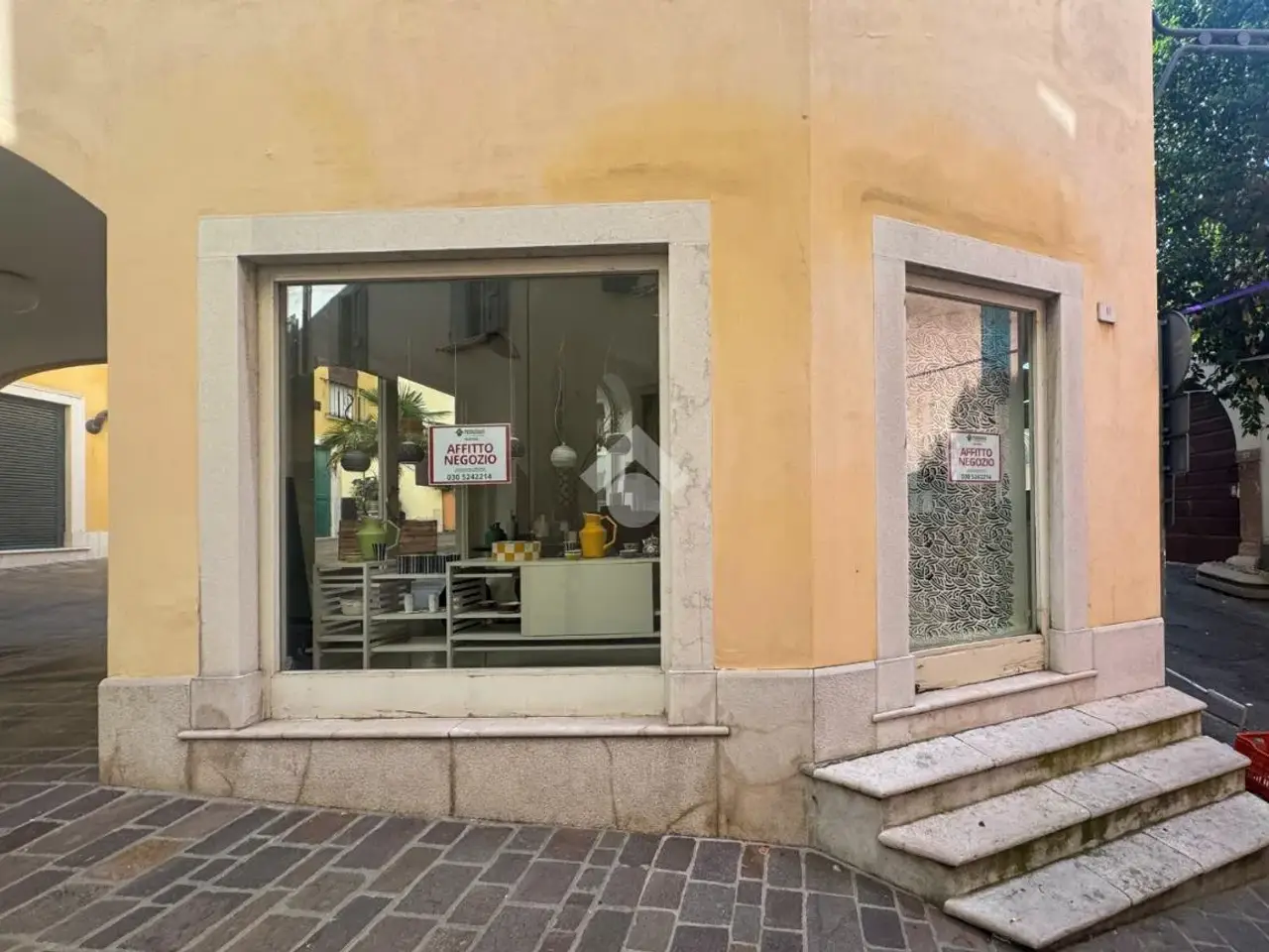 Ufficio in Via Castello 63, Desenzano Del Garda, {3} - Foto 1