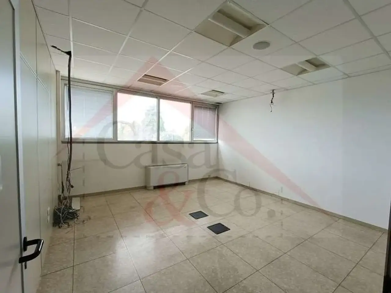Palazzina commerciale in Via Nonantolana, Modena, {3} - Foto 1