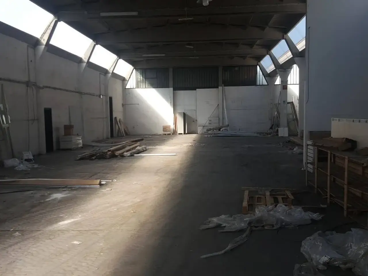 Capannone in Circonvallazione Orientale 4506, Roma, {3} - Foto 1