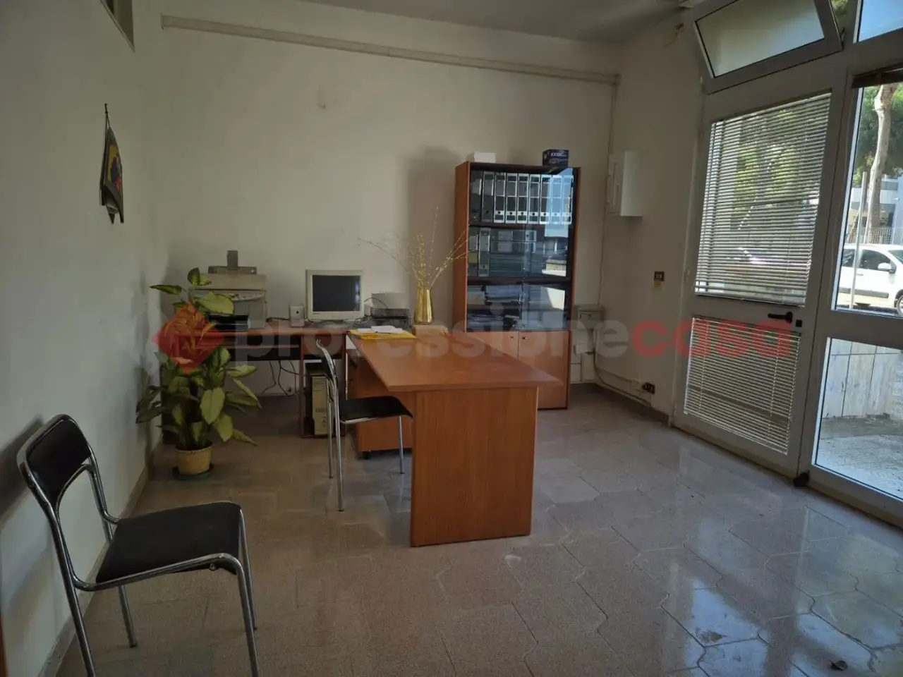 Negozio in Via Don Luigi Monza 18, Brindisi, {3} - Foto 2