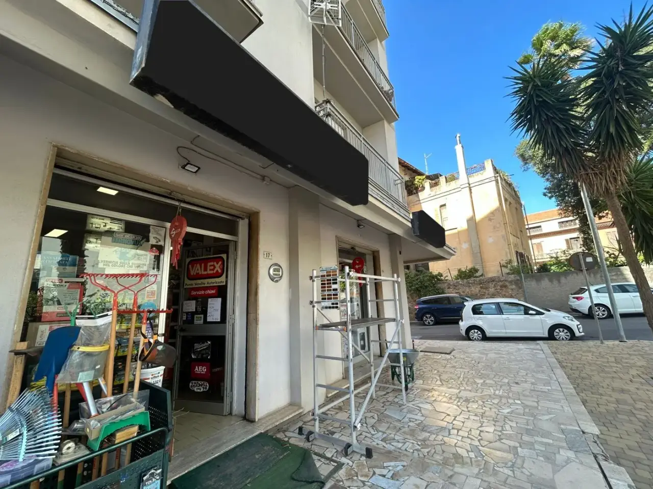 Negozio in Via Ariosto 15, Iglesias, {3} - Foto 1