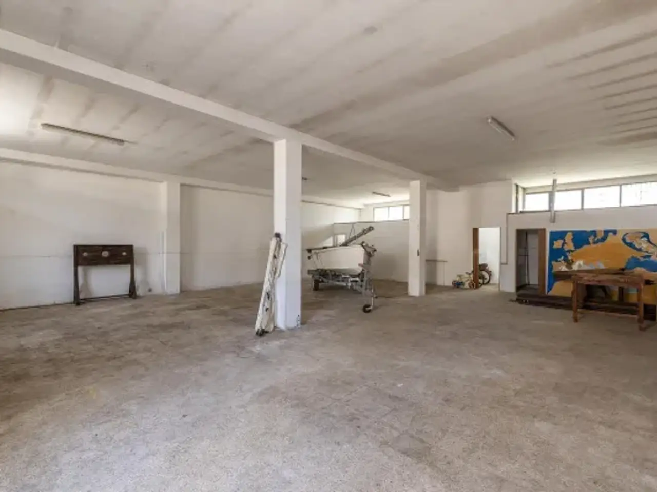 Magazzino in Via Enrico Berlinguer 27, Leverano, {3} - Foto 1