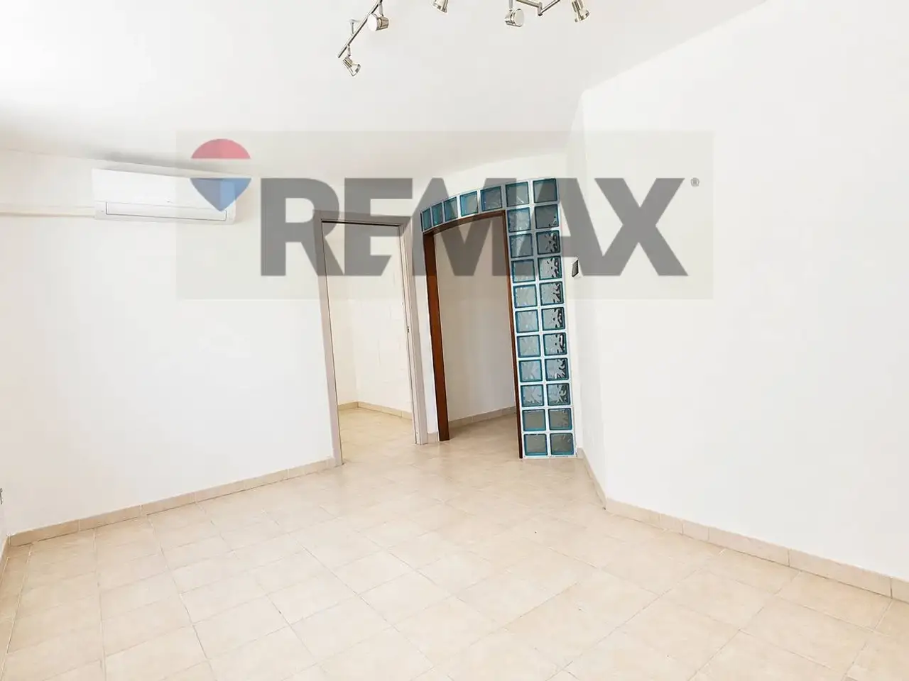 Ufficio in Via Giuseppe Giusti 10, Cagliari, {3} - Foto 2